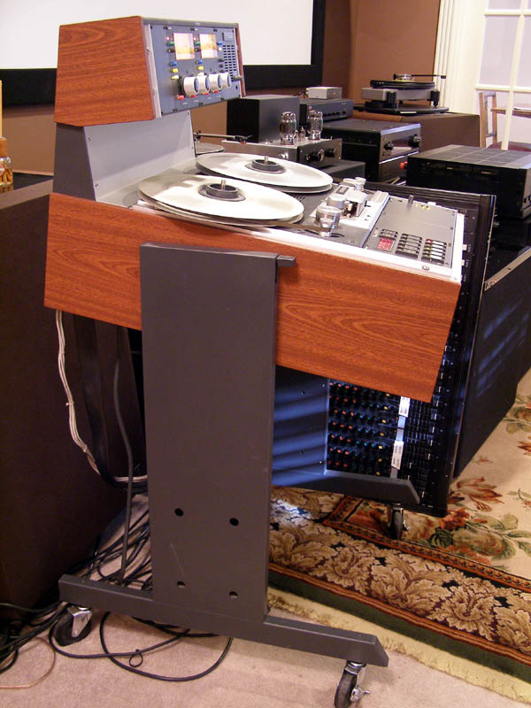 File:Studer A810 BBC Studio Reel to Reel Master Tape Recorder.jpg -  Wikimedia Commons